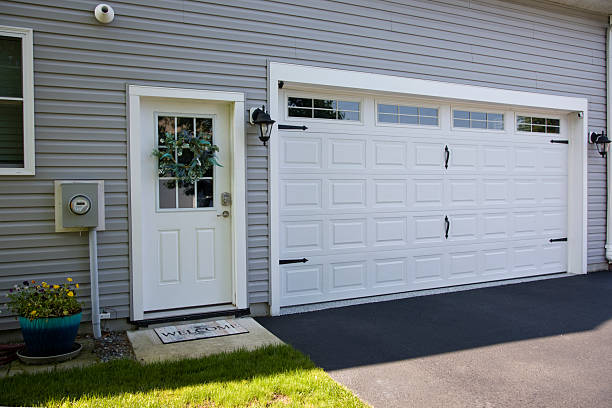 24/7 Emergency Garage Door Panel Replacement experts in Blackville, SC